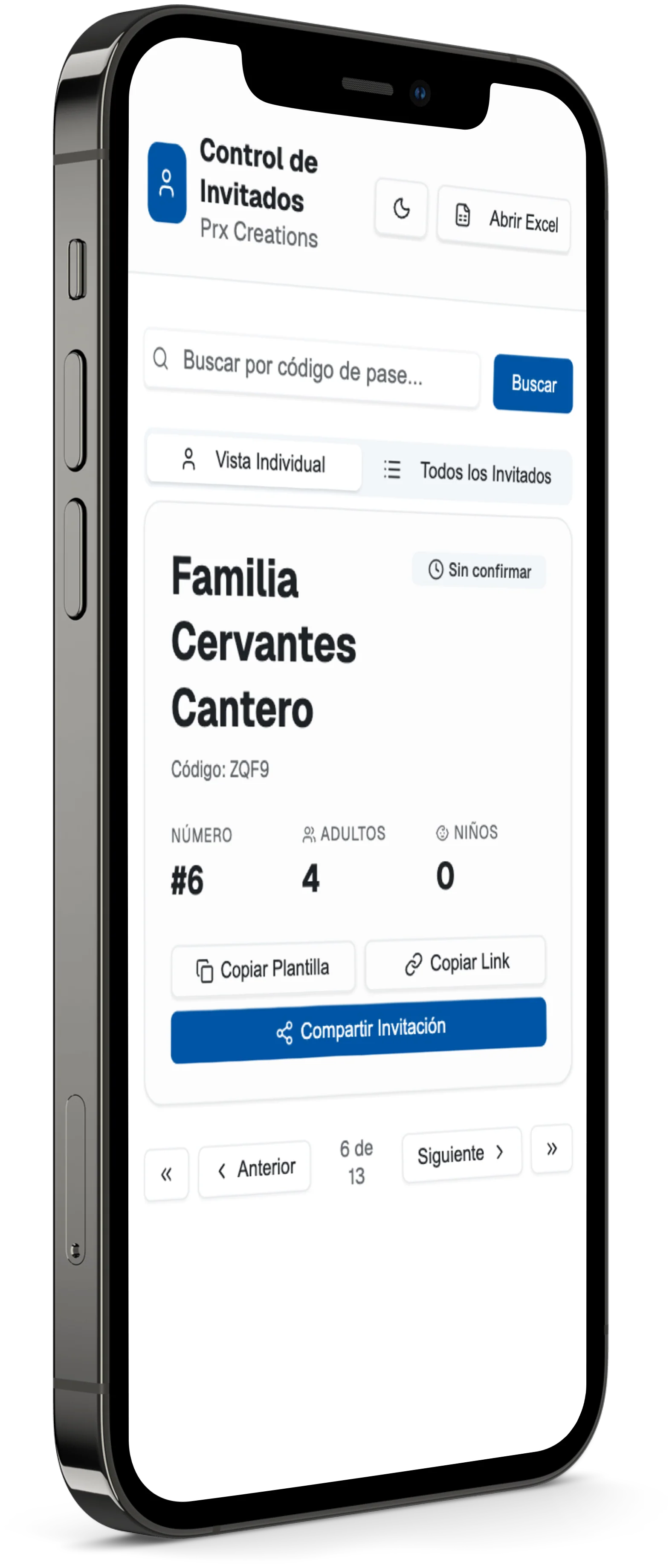 Mockup de un teléfono con una invitación para boda